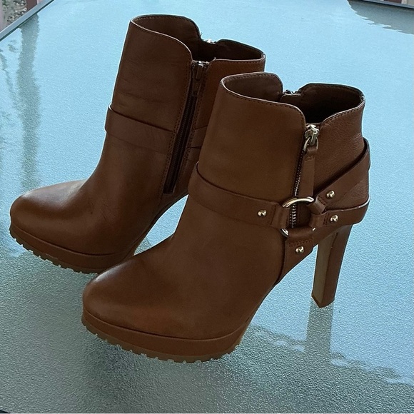 Gianni Bini Brown Leather Ankle Booties High Heel Zip Boots  Woman’s Size 8 - Picture 4 of 7